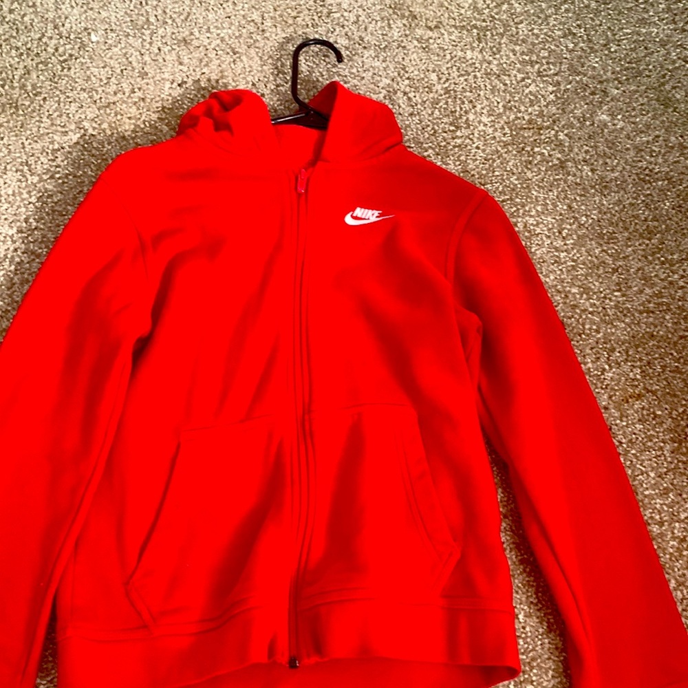 red nike zip up hoodie